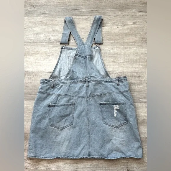 205 Collins Women’s Distressed Denim Overall Mini Skirt - Picture 3 of 7